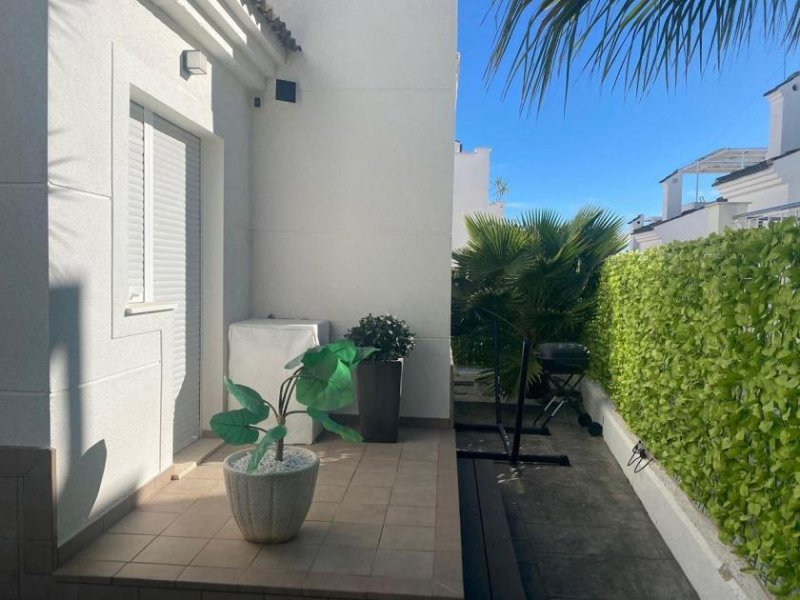 San Fulgencio Villa mit 3 Schlafzimmern, 3 Bädern, Dachterrasse, Kfz-Stellplatz und Gemeinschaftspool Haus kaufen