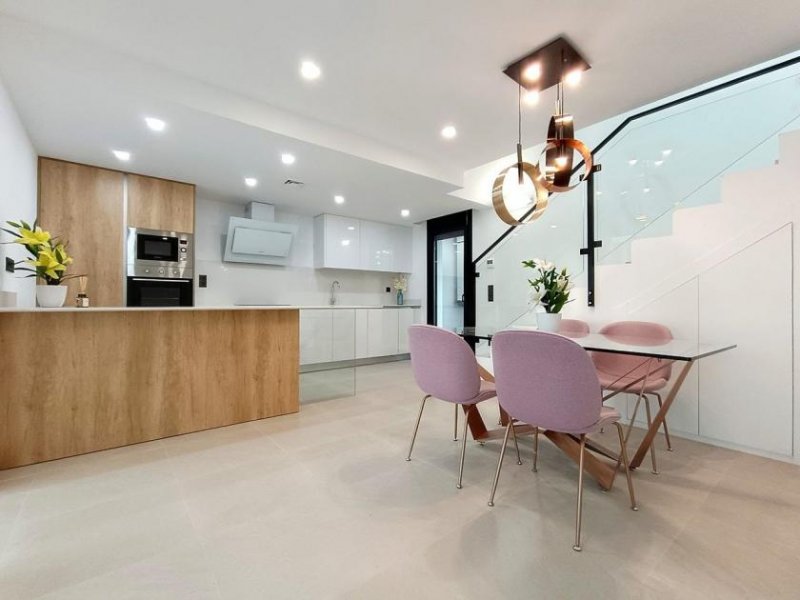 Benijófar Villen mit 3 Schlafzimmern, 3 Bädern, Dachterrasse, Klimaanlage, Kfz-Stellplatz und Privatpool Haus kaufen