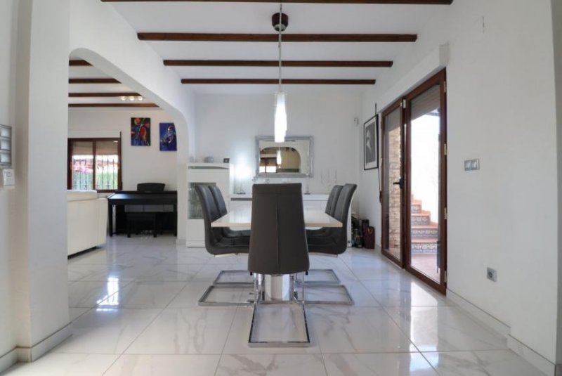 Formentera del Segura Villa mit 3 Schlafzimmern, 2 Bädern und Privatpool in Fincas de La Vega Haus kaufen