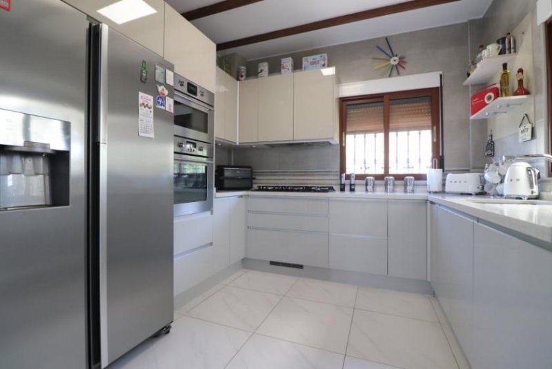 Formentera del Segura Villa mit 3 Schlafzimmern, 2 Bädern und Privatpool in Fincas de La Vega Haus kaufen