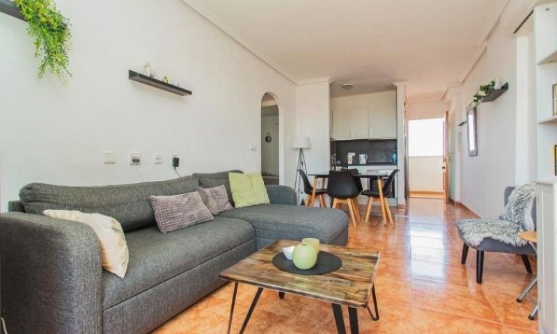 Torrevieja Appartement mit 2 Schlafzimmern, 1 Bad, Gemeinschaftspool und Meerblick Wohnung kaufen