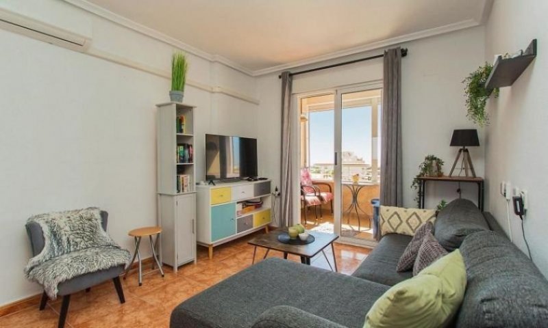 Torrevieja Appartement mit 2 Schlafzimmern, 1 Bad, Gemeinschaftspool und Meerblick Wohnung kaufen