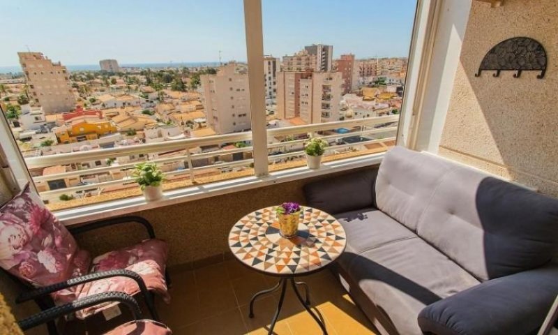 Torrevieja Appartement mit 2 Schlafzimmern, 1 Bad, Gemeinschaftspool und Meerblick Wohnung kaufen