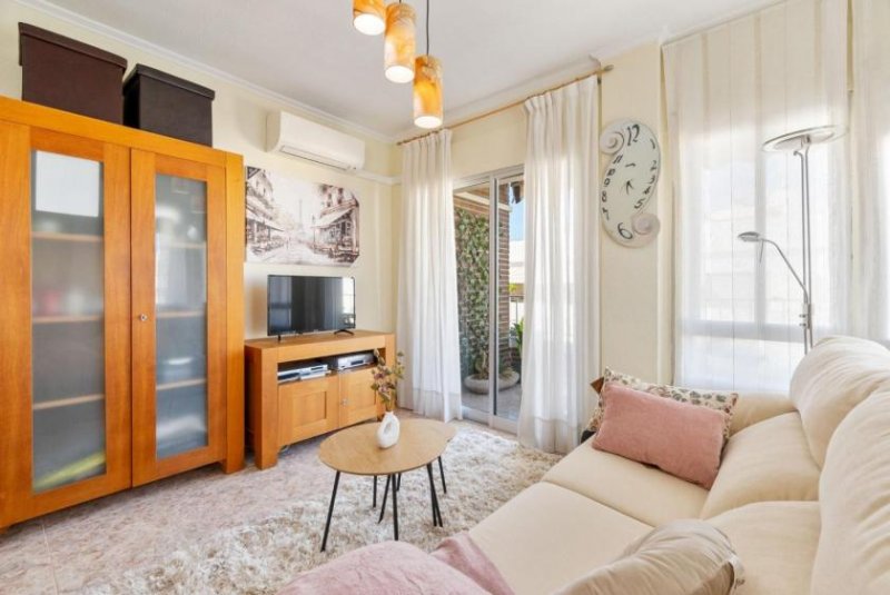 Torrevieja Appartement mit 3 Schlafzimmern, 2 Bädern und Tiefgaragenstellplatz nur 150 m vom Jachthafen und nur 400 m vom Strand Wohnung