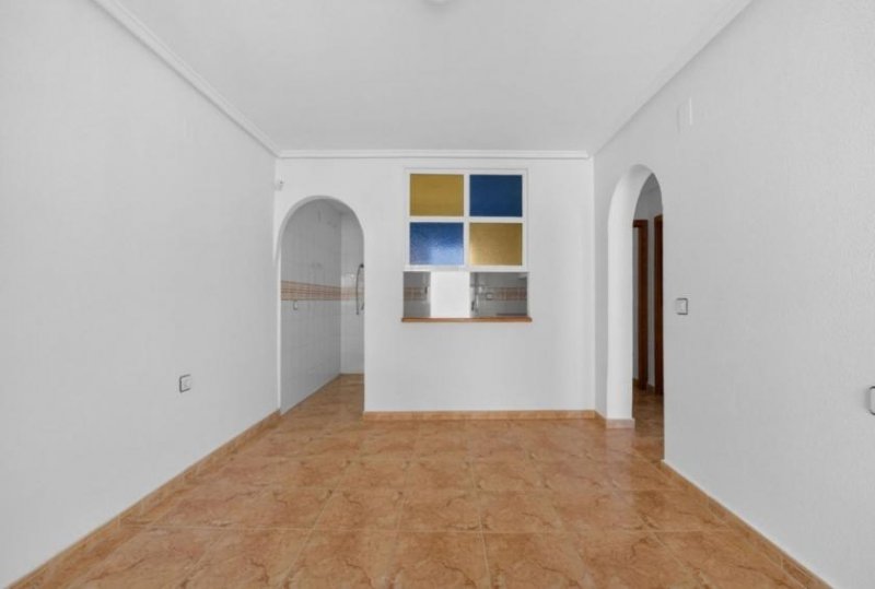 Torrevieja Erdgeschosswohnung mit Terrasse, Innenhof und Gemeinschaftspool Wohnung kaufen