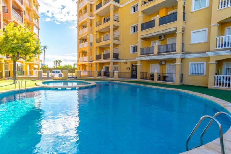 Torrevieja Penthouse-Wohnung mit Terrasse, privater Dachterrasse und freiem Ausblick in Torreblanca Wohnung kaufen
