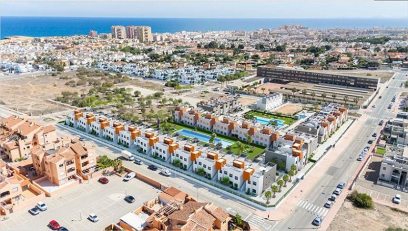 Torrevieja Erdgeschoss-Wohnungen mit 3 Schlafzimmern, 2 Bädern, Tiefgaragenstellplatz und Gemeinschaftspool Wohnung kaufen