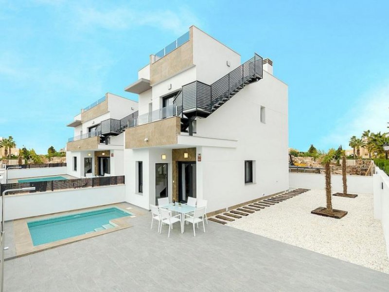Torrevieja Laguna Neubau-Villa mit Pool in hohem Standard Haus kaufen