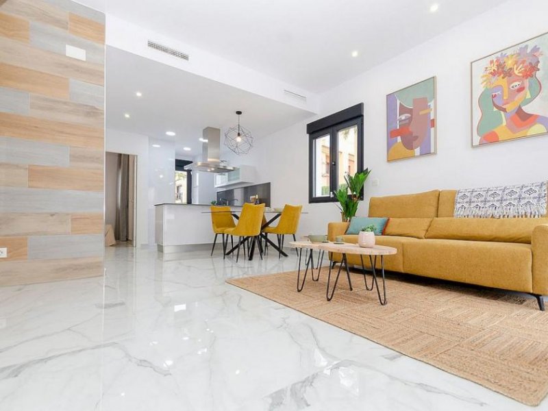 Torrevieja Laguna Neubau-Villa mit Pool in hohem Standard Haus kaufen