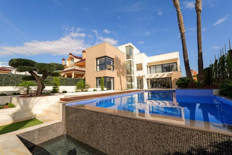 Drachhausen Luxuriöse, bezugsfertige Villa direkt am Strand Haus kaufen