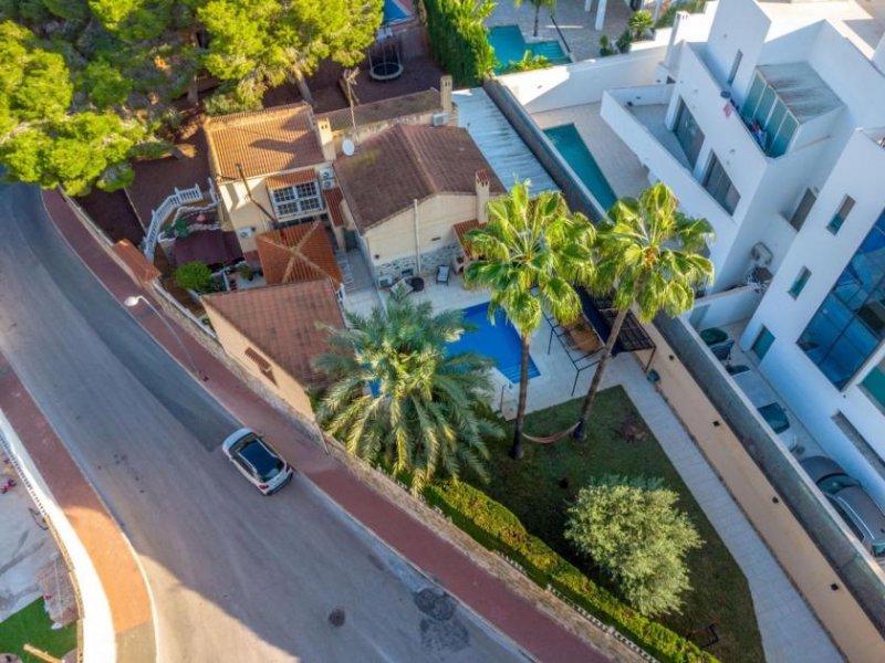 Torrevieja Freistehende Villa mit privatem Pool und großem Grundstück in Los Balcones Haus kaufen