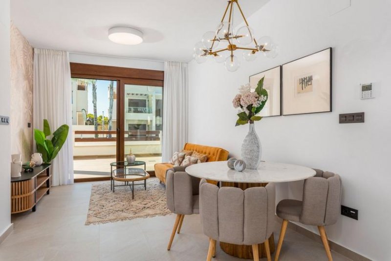 Torrevieja Sehr schöne Erdgeschoss-Wohnungen mit 3 Schlafzimmern, 2 Badezimmern und 2 Gemeinschaftspool Wohnung kaufen