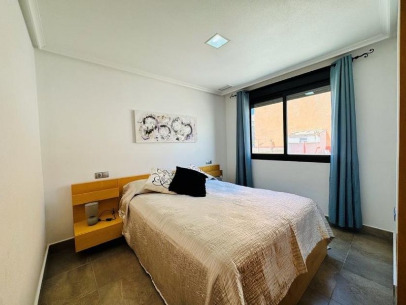 La Mata Appartement mit 2 Schlafzimmern und 1 Bad im Zentrum von La Mata nur 200 m vom Strand Wohnung kaufen