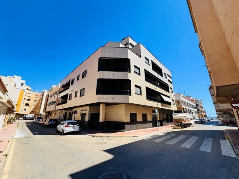 La Mata Appartement mit 2 Schlafzimmern und 1 Bad im Zentrum von La Mata nur 200 m vom Strand Wohnung kaufen