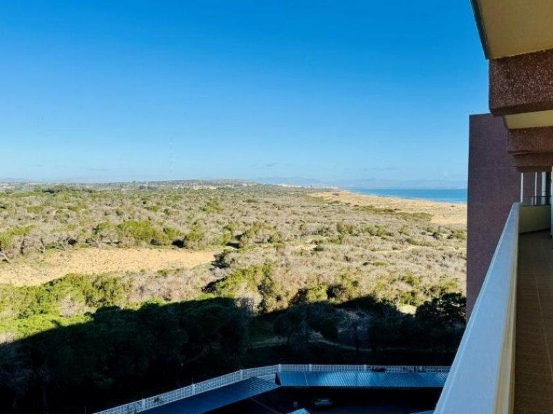 La Mata Maisonette-Wohnung mit 3 Schlafzimmern, 2 Bädern, 2 Kfz-Stellplätzen, Gemeinschaftspool und Meerblick nur 100 m vom Strand