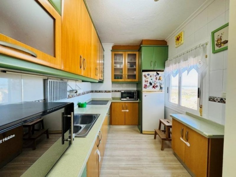 La Mata Maisonette-Wohnung mit 3 Schlafzimmern, 2 Bädern, 2 Kfz-Stellplätzen, Gemeinschaftspool und Meerblick nur 100 m vom Strand