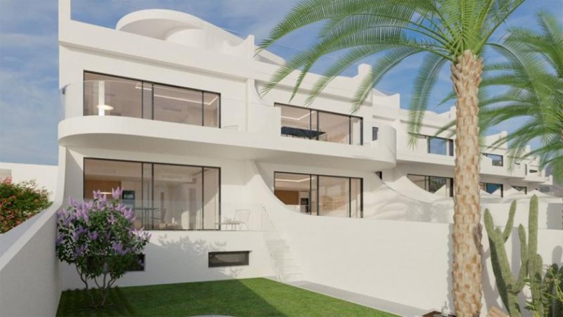 La Mata Obergeschoss-Wohnungen mit 2 Schlafzimmern, 2 Bädern, Klimaanlage, Tiefgaragenstellplatz, Meerblick und Gemeinschaftspool nur m
