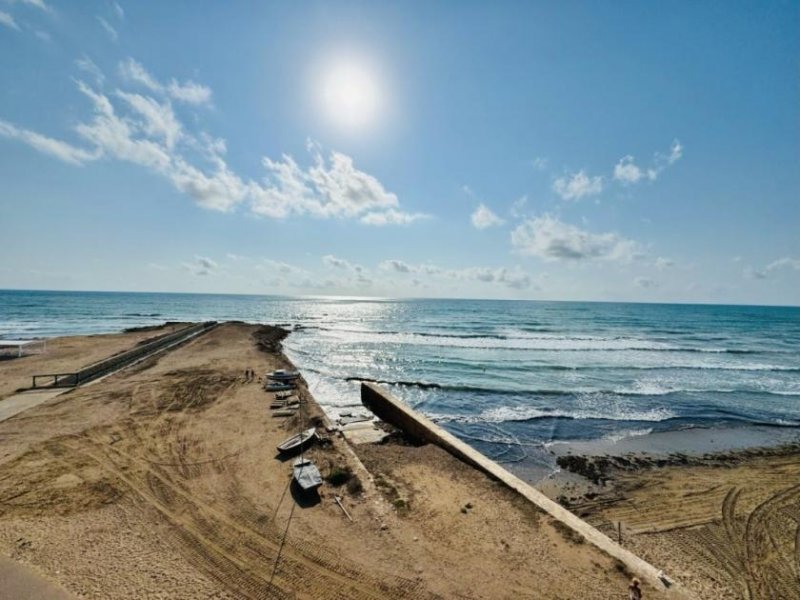 La Mata Renovierungsbedürftiges Appartement mit 2 Schlafzimmern und 1 Bad in erster Linie am Strand Wohnung kaufen