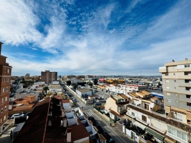 Torrevieja Appartement mit 2 Schlafzimmern, 1 Bad, Tiefgaragenstellplatz und Gemeinschaftspool Wohnung kaufen