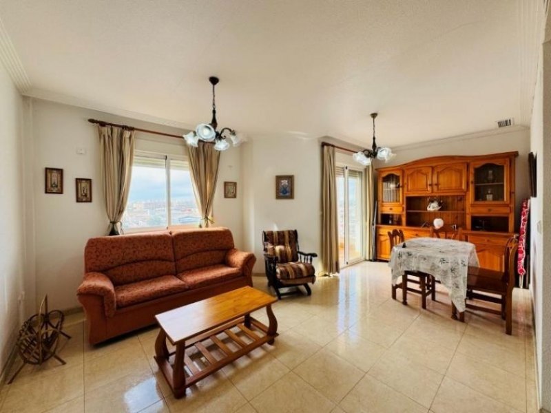 Torrevieja Appartement mit 2 Schlafzimmern, 1 Bad, Tiefgaragenstellplatz und Gemeinschaftspool Wohnung kaufen