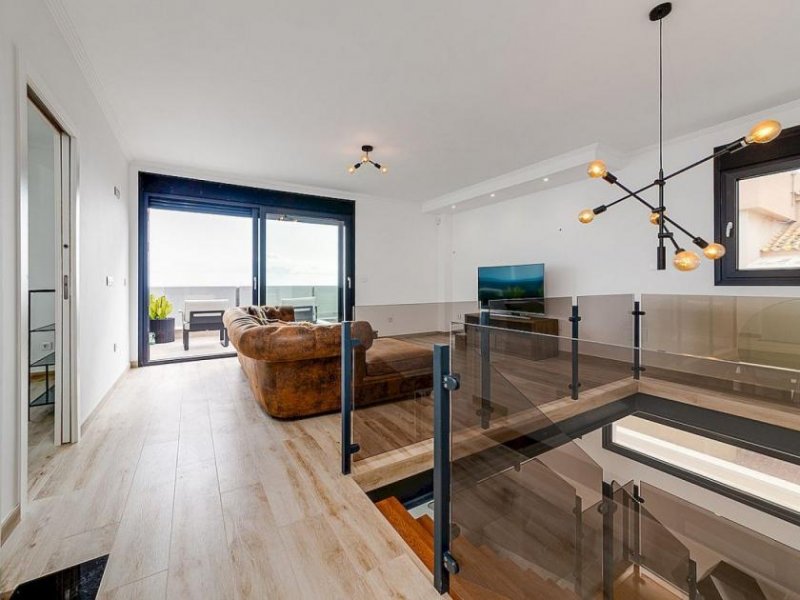 Torrevieja Einzigartige, große Neubau-Villa in erster Meeres-Linie mit atemberaubenden Ausblick Haus kaufen