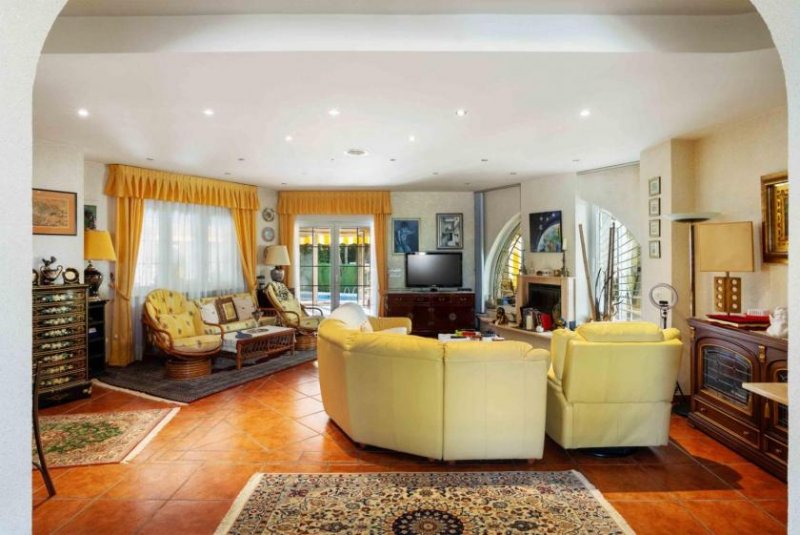 Cabo Roig Prächtige freistehende Villa mit 3 Schlafzimmern, 4 Bädern, Fitnessraum, Sauna, Garage und Privatpool nur 1 km vom Strand Haus