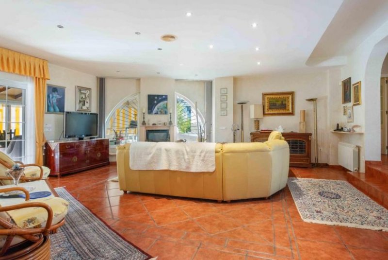 Cabo Roig Prächtige freistehende Villa mit 3 Schlafzimmern, 4 Bädern, Fitnessraum, Sauna, Garage und Privatpool nur 1 km vom Strand Haus