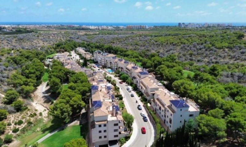 Campoamor Geräumige Wohnung direkt am Golfplatz in Las Ramblas de Campoamor mit Tiefgaragenstellplatz, Swimmingpool und Abstellraum