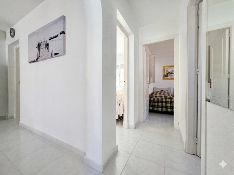 Orihuela Costa Apartment mit 3 Schlafzimmern, privater Dachterrasse, Meerblick, Pool und Tennisplatz in La Florida Wohnung kaufen