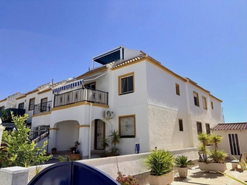 Orihuela Costa Apartment mit 3 Schlafzimmern, privater Dachterrasse, Meerblick, Pool und Tennisplatz in La Florida Wohnung kaufen