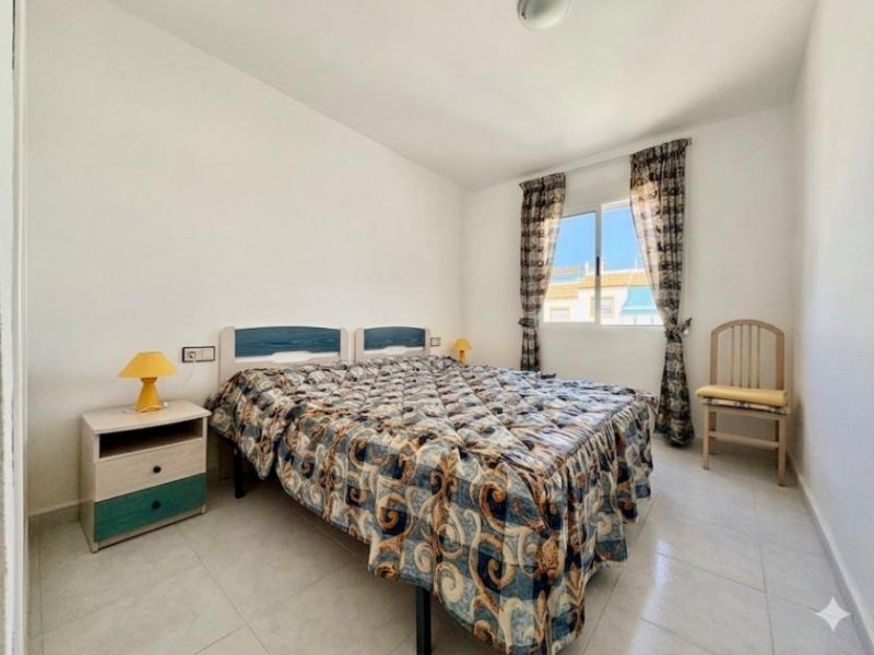 Orihuela Costa Apartment mit 3 Schlafzimmern, privater Dachterrasse, Meerblick, Pool und Tennisplatz in La Florida Wohnung kaufen