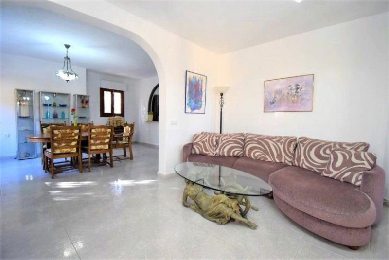 Orihuela Costa Beeindruckendes Villenobjekt mit 6 Schlafzimmern und Privatpool Haus kaufen