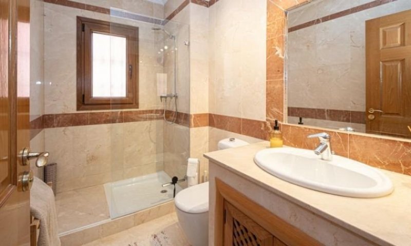 Orihuela Costa Exklusive Wohnung mit 3 Schlafzimmern, 2 Bädern, Gemeinschaftspool und schönem Ausblick auf den Golfplatz von Las Ramblas
