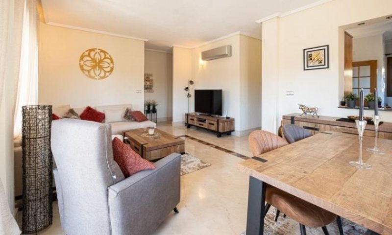 Orihuela Costa Exklusive Wohnung mit 3 Schlafzimmern, 2 Bädern, Gemeinschaftspool und schönem Ausblick auf den Golfplatz von Las Ramblas