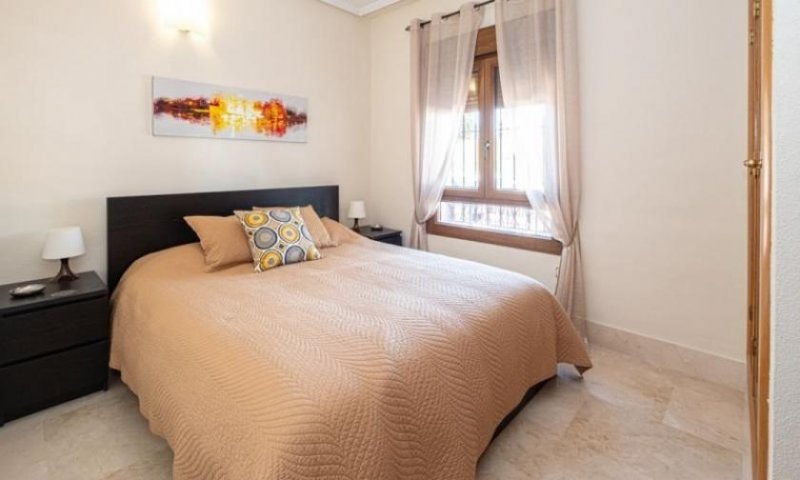 Orihuela Costa Exklusive Wohnung mit 3 Schlafzimmern, 2 Bädern, Gemeinschaftspool und schönem Ausblick auf den Golfplatz von Las Ramblas