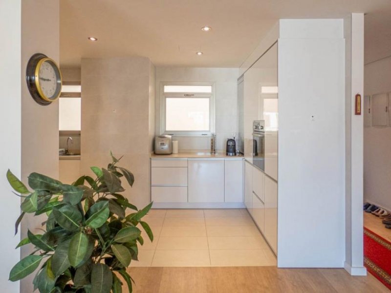 Orihuela Costa Fantastisches Appartement mit 4 Schlafzimmern, 2 Bädern, großer Terrasse, Meerblick und Gemeinschaftspool Wohnung kaufen