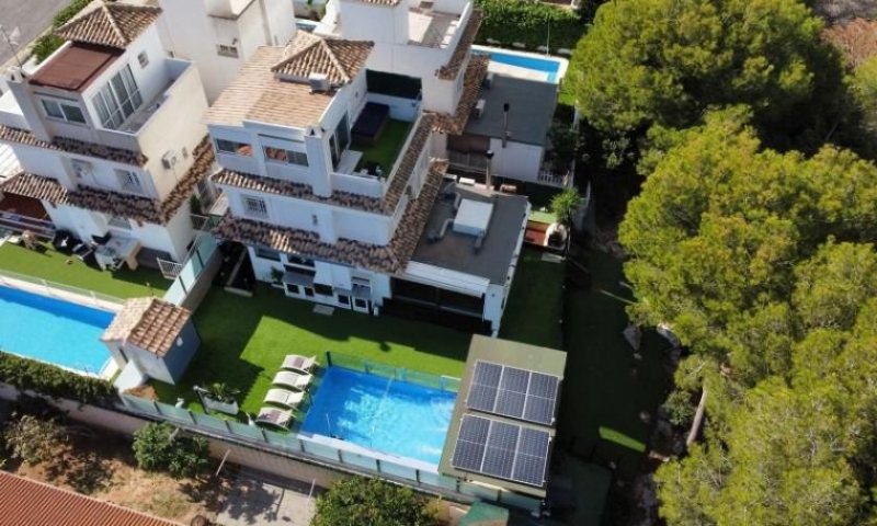 Orihuela Costa Freistehendes Haus im rustikal-modernen Stil mit privatem Pool, Whirlpool und Keller Haus kaufen