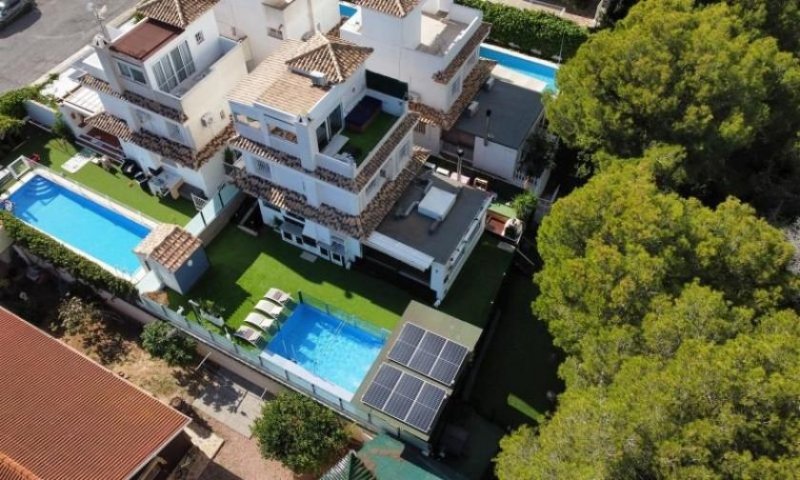 Orihuela Costa Freistehendes Haus im rustikal-modernen Stil mit privatem Pool, Whirlpool und Keller Haus kaufen
