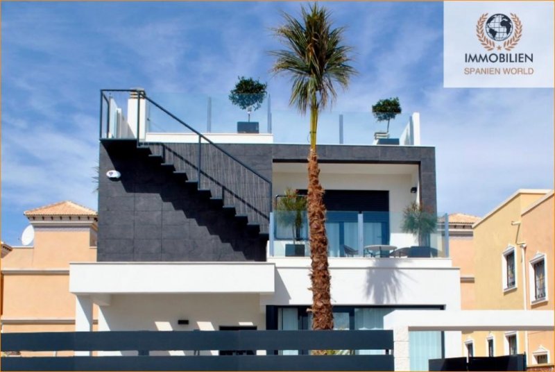 Orihuela / Punta Prima Villa mit Pool und einem privaten Parkplatz. Punta Prima. Orihuela Costa. Alicante
Zaproponuj zmianę Haus