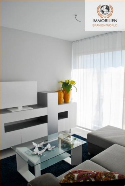 Orihuela / Punta Prima Villa mit Pool und einem privaten Parkplatz. Punta Prima. Orihuela Costa. Alicante
Zaproponuj zmianę Haus