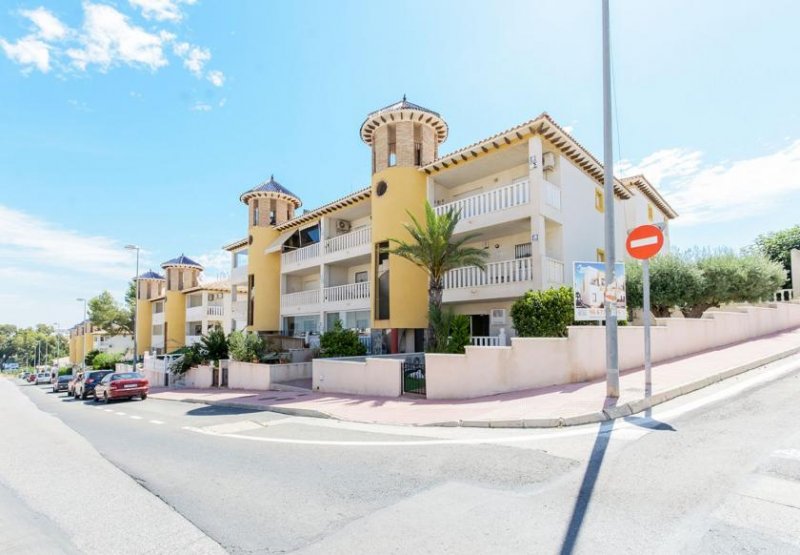 Orihuela Costa-Blanca: Neubau-Erdgeschosswohnung mit nettem Garten in Villamartin Wohnung kaufen
