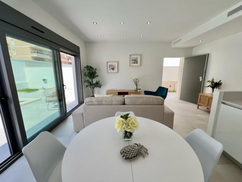 Villamartin Luxuriöse Villa am Golfplatz in La Zenia Boulevard Haus kaufen