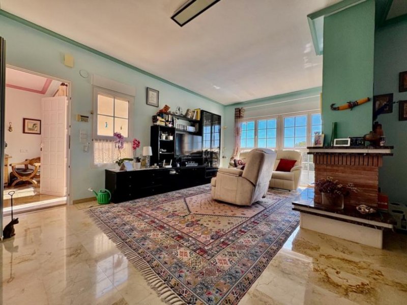 Villamartín Mediterrane Villa mit 2 Schlafzimmern, 2 Bädern, Privatpool und fantastischem Ausblick Haus kaufen