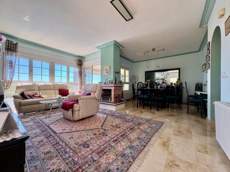 Villamartín Mediterrane Villa mit 2 Schlafzimmern, 2 Bädern, Privatpool und fantastischem Ausblick Haus kaufen