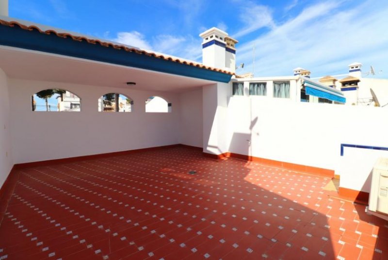 Villamartín Reihenhaus mit 2 Schlafzimmern, 1 Bad, Dachterrasse und Gemeinschaftspool Haus kaufen