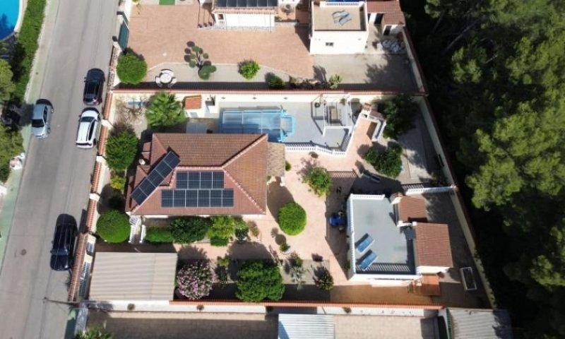 Pinar De Campoverde Wunderschönes Anwesen in El Pinar de Campoverde mit Haupthaus, Gästehaus, Garage und Privatpool Haus kaufen