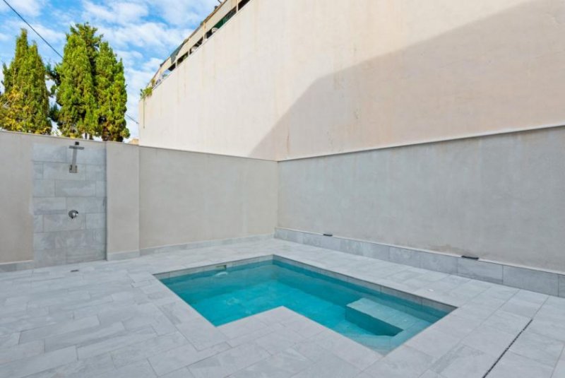 Torre de La Horadada Renovierte Doppelhaushälfte mit 4 Schlafzimmern, 3 Bädern, Dachterrasse, Privatpool und Meerblick Haus kaufen