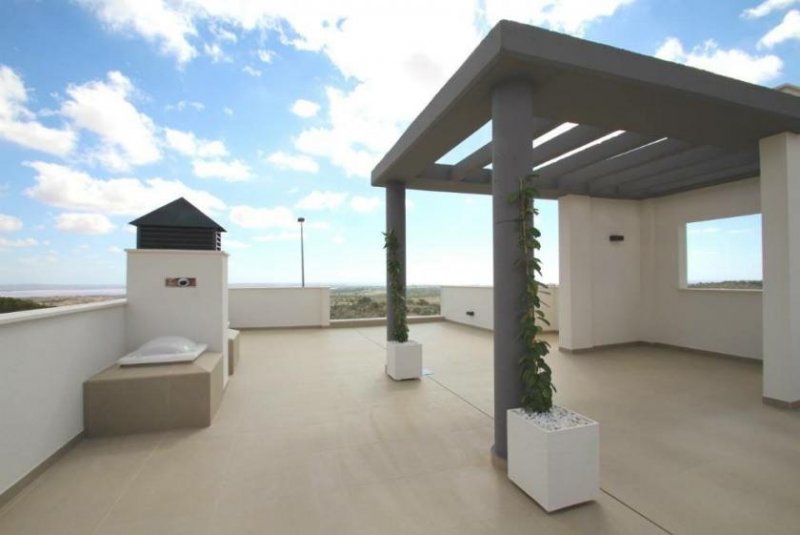 San Miguel de Salinas Exklusive Villen mit 2 oder 3 Schlafzimmern, Meerblick und mit Privatpool Haus kaufen