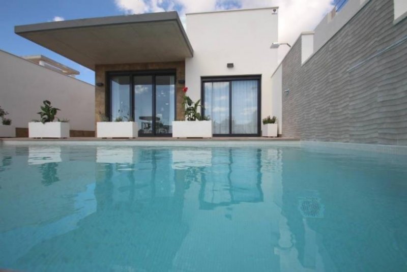 San Miguel de Salinas Luxuriöse Villa mit Pool Haus kaufen