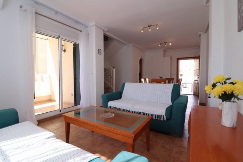 San Miguel de Salinas Villa mit 3 Schlafzimmern, 2 Bädern, Gäste-WC, Garage und Privatpool in Lakeview Mansions Haus kaufen
